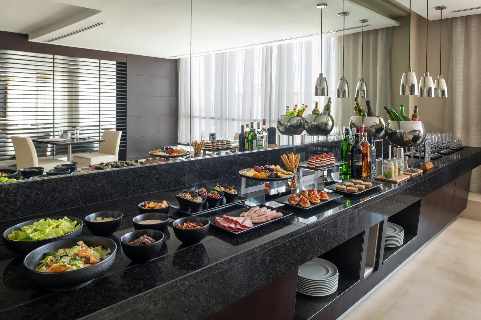 Crowne Plaza Doha - The Business Park By Ihg Hotel Bagian luar foto